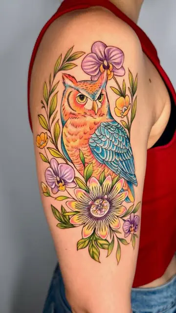 Búho con flores, proyecto de brazo completo